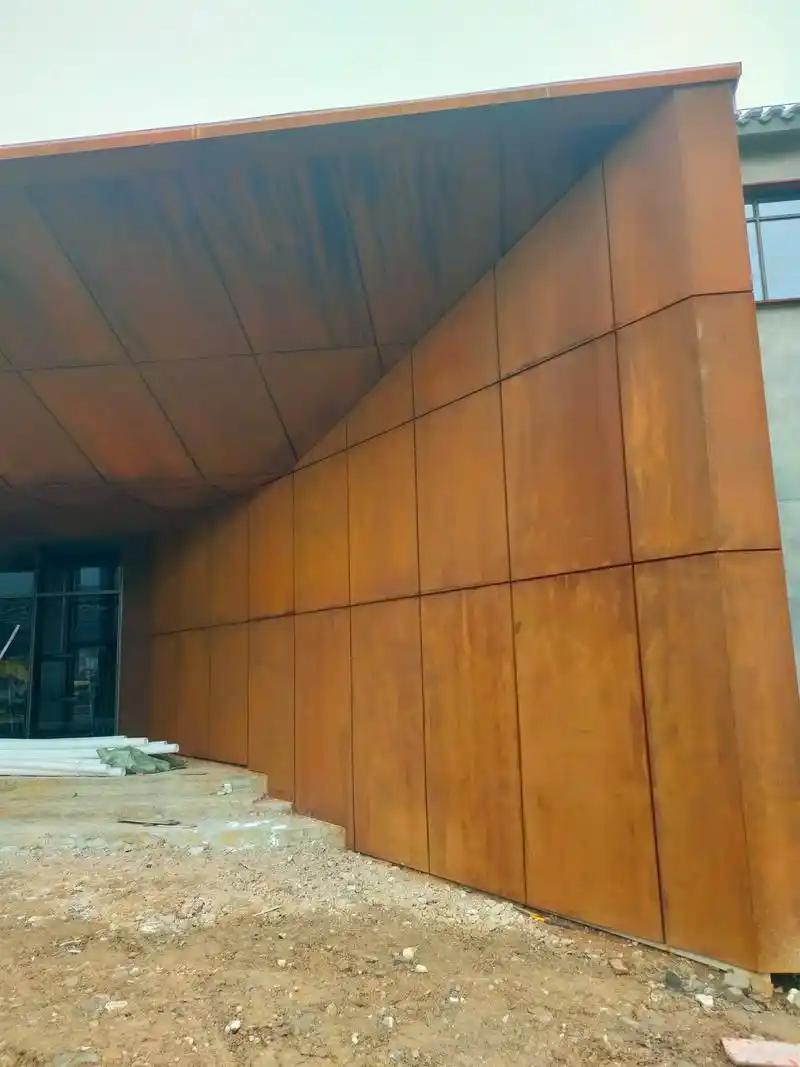 感城镇锈钢板幕墙